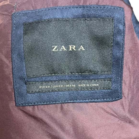 ❌SOLD ❌
Zara Men’s Quilted Transitional Leather Jacket in Navy Blue - Picture 8 of 10